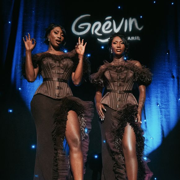 Aya Nakamura est entrée au Musée Grévin à Paris !

Exclusif - Aya Nakamura fait son entrée au musée Grévin 
© Camulo James / Bestimage