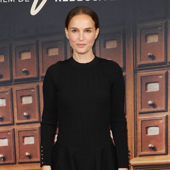 Ce troisième enfant, Natalie Portman l'accueillera d'ici peu avec son compagnon Tepr (Tanguy Destable), un artiste français

Natalie Portman - Première du film "Vie Privée" au cinéma Pathé Palace à Paris le 20 novembre 2025. © Coadic Guirec/Bestimage