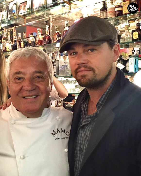 Cette institution d'Antibes séduit autant par sa cuisine que par son carnet d'habitués particulièrement prestigieux.

Léonardo DiCaprio au "Mamo Michelangelo", restaurant d'Antibes prisé par les stars @Facebook