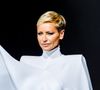 Contrairement à ce que les gens peuvent penser, l’animatrice a tenu à préciser que sa nouvelle coupe n’était absolument pas un geste contestataire

Adriana Karembeu - Défilé Stéphane Rolland "Collection Haute Couture Printemps/Eté 2026" lors de la Fashion Week de Paris (PFW) au Cirque d'Hiver Bouglione, à Paris, France, le 27 janvier 2026. 

Photo : Agence/Bestimage