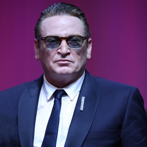 Ce qui est sans doute moins connu le concernant, c'est que sa famille a pendant un temps été liée à celle des Gainsbourg

Benoit Magimel - Cérémonie de clôture de la 50ème édition du Festival du Cinéma américain à Deauville. Le 14 septembre 2024
© Denis Guignebourg / Bestimage