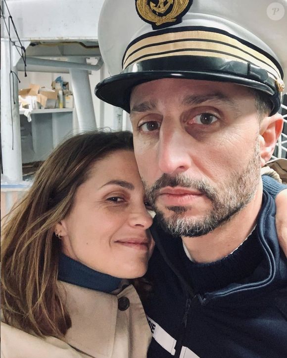 Dans la foulée, il revenait en détails sur la manière dont il a vécu cette première rupture.

Arié Elmaleh et sa compagne Barbara Schulz sur Instagram.