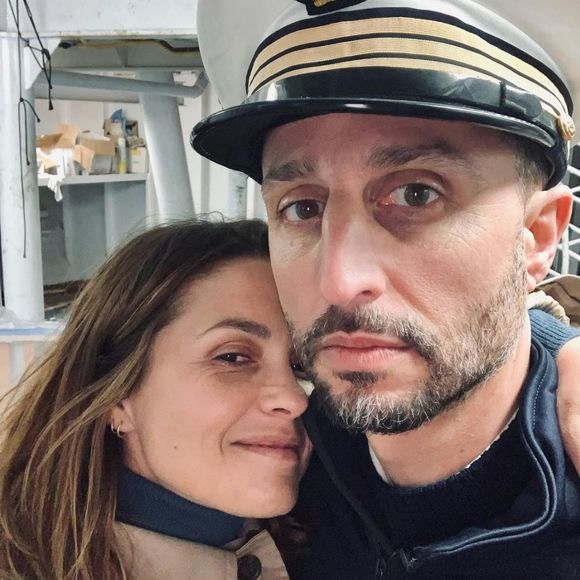 Dans la foulée, il revenait en détails sur la manière dont il a vécu cette première rupture.

Arié Elmaleh et sa compagne Barbara Schulz sur Instagram.