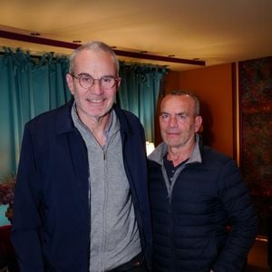 Laurent Weil et son assistant personnel - Inauguration de l'Avant Scène de Anne Mondy au Palais des Congrès à Paris le 30 mai 2024. © Anne-Sophie Guebey via Bestimage