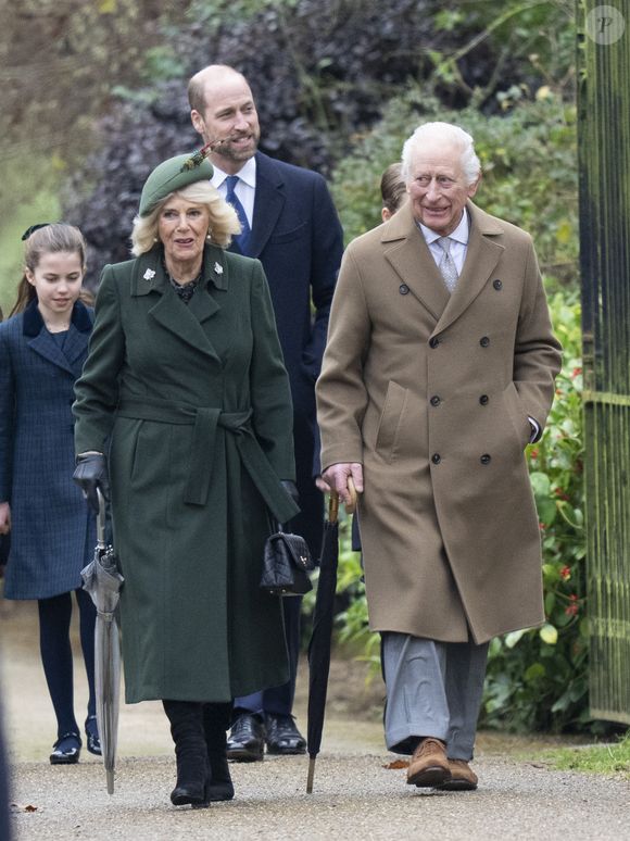 Le roi Charles III d'Angleterre et la reine consort Camilla - 25 December 2024, accompagnés de membres de la famille royale, assistent à l'office du jour de Noël à l'église St Mary Magdalene de Sandringham. (GOFF INF / BESTIMAGE).