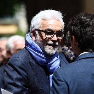 Pascal Praud, journaliste français assistant à la cérémonie d'enterrement de Daniel Bilalian à l'église Saint-Pierre de Neuilly-sur-Seine, près de Paris, France, le 22 mai 2025. Photo par Raphael Lafargue/ABACAPRESS.COM