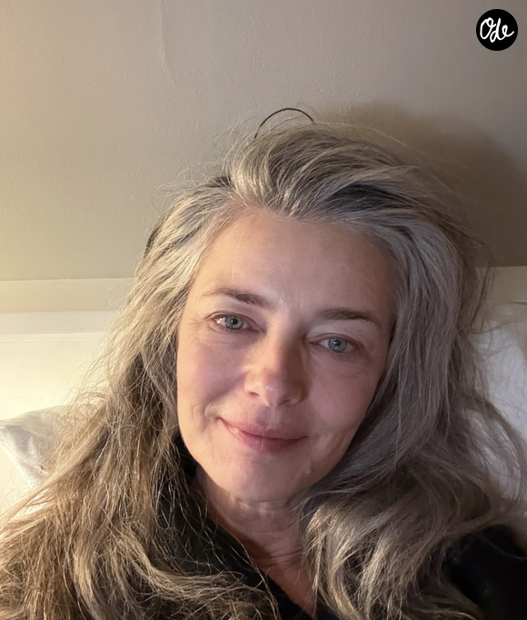 Pour concevoir la tenue de ses rêves, elle s'est tournée vers la maison House of Gilles.

Le mannequin Paulina Porizkova sur Instagram