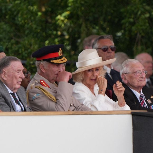 Les Britanniques se souviennent de la fin de la Seconde Guerre mondiale 

Le roi Charles III, en présence de sa femme la reine Camilla, a rendu hommage aux soldats ayant servi en Asie et dans le Pacifique pendant la Seconde Guerre mondiale, rappelant le coût des conflits, pour le 80e anniversaire de la victoire des forces alliées sur le Japon.
©PA Wire/ABACAPRESS.COM