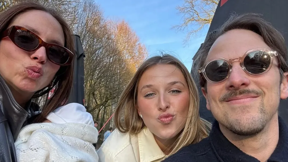 Helena travaille en famille : pour sa carrière, elle s'est entourée de son frère et sa belle-soeur qui viennent d'avoir un bébé