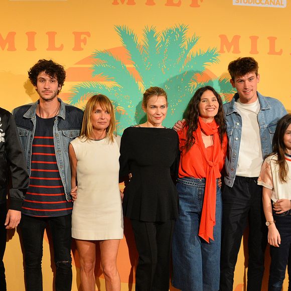 La fille de deux grandes stars

Julien Madon, Waël Sersoub, Matthias Dandois, Victor Meutelet, Axelle Laffont, Marie-Josée Croze, Virginie Ledoyen, Matthias Dandois, Mitty Hazanavicius et Florence Thomassin - Avant-première du film "MILF" au cinéma Gaumont-Opéra à Paris, France. © Veeren/Bestimage