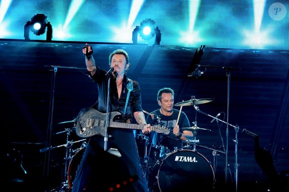 Exclusif - David Hallyday - Johnny Hallyday en duo pour son 2eme concert de la tournee "Born Rocker Tour" au POPB de Bercy a Paris. Le 15 juin 2013