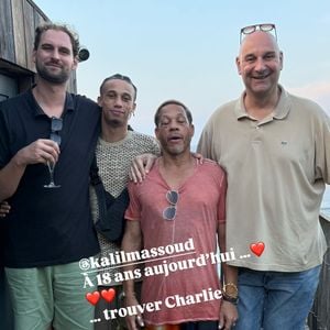 JoeyStarr a partagé sur Instagram une photo sur laquelle il pose avec lui

JoeyStarr pose avec son fils Khalil pour ses 18 ans le 15 août 2025.