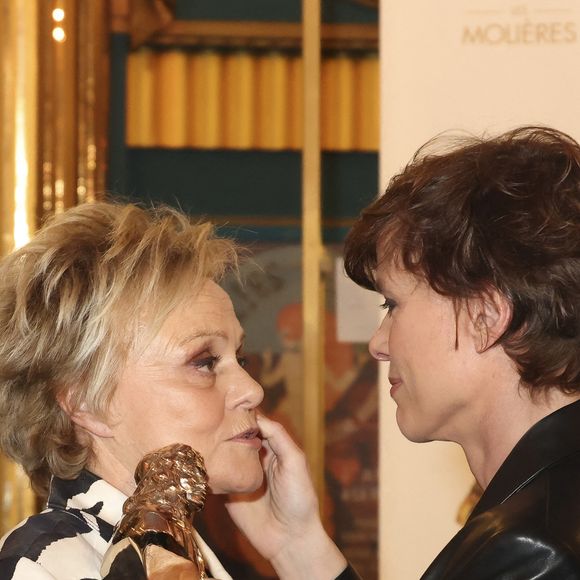 Muriel Robin, sa femme Anne Le Nen lors de la 37ème Nuit des Molières aux Folies Bergère à Paris le 4 mai 2026.

© Jack Tribeca / Bestimage