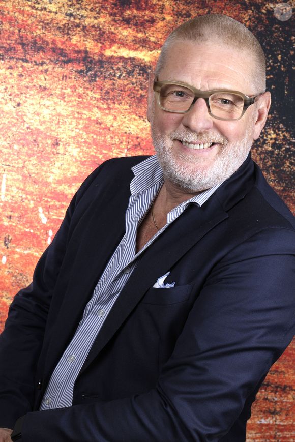Portrait de Gerald Watelet (Affaire conclue) lors de l'enregistrement de l'émission "Chez Jordan de Luxe" et diffusée sur C8 le 23 septembre 2024.

© Cédric Perrin / Bestimage