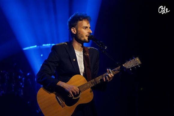 Léo Vita - Gala " Tous les talents chantent contre le cancer " aux Folies Bergères à Paris le 8 juin 2026. 

© Anne-Sophie Guebey / Bestimage