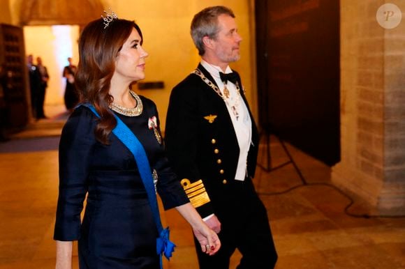 La reine portait déjà cette tiare le jour de son mariage avec Frederik X.

Photo par Ritzau Scanpix/ABACA