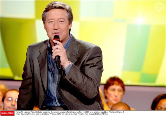 Le présentateur de télévision français Patrick Sabatier présente 'Génération succès' à Paris-France le 10 mai 2004. Photo par Jean-Jacques Datchary/Abaca