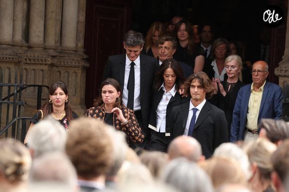 Christian et Emmanuel Altmayer, Les enfants : Roxane, Candice, Alice et Felix Altmayer Sorties des obsèques de Nicolas Altmayer en l'église Saint-Germain-des-Prés à Paris le 31 aout 2026. © Dominique Jacovides-Cyril Moreau/Bestimage #