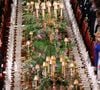 Le soir-même, un banquet d’apparat a été organisé en leur honneur dans le prestigieux St George’s Hall. 

Le président français Emmanuel Macron (à gauche du centre), la reine Camilla du Royaume-Uni (à droite du centre, à droite), l'épouse du président français Brigitte Macron (à droite du centre) et le prince William, prince de Galles (à droite du centre, à gauche) assistent à un banquet d'État au château de Windsor, à l’ouest de Londres, le 8 juillet 2025, lors du premier jour de la visite d’État de trois jours du président français au Royaume-Uni.
— Le président Emmanuel Macron a entamé mardi une visite d’État de trois jours en Grande-Bretagne, au cours de laquelle il a pris la parole devant le Parlement et tenté de raviver une relation dite chaleureuse avec le roi Charles III.
© Ludovic Marin / Pool / Bestimage