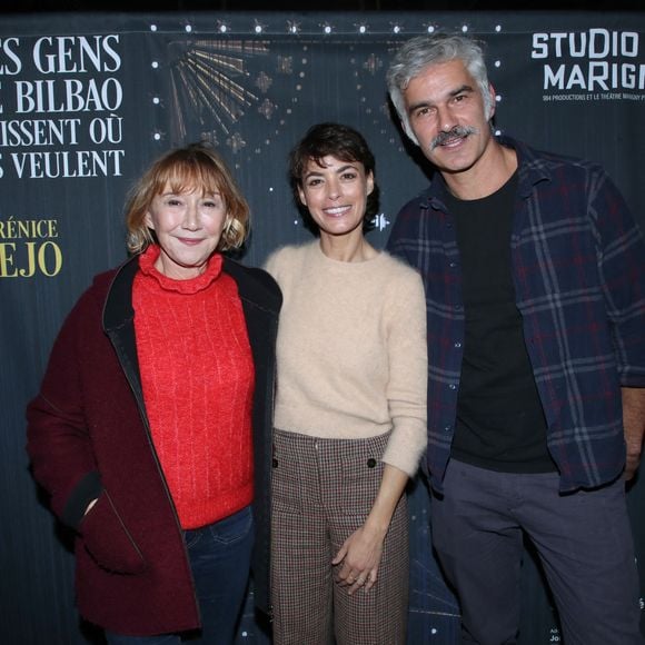 Exclusif - Marie-Anne Chazel, Bérénice Bejo et François Vincentelli  - Cocktail à l'issue de la générale de la pièce "Les gens de Bilbao naissent où ils veulent" au théâtre Marigny à Paris le 19 Novembre 2024. © Bertrand Rindoff / Bestimage