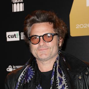 M (Matthieu Chedid) - Première cérémonie de remise du "Prix Cut !" à Paris le 10 mars 2026. Le Prix Cut ! vise à distinguer un film de cinéma français qui, à sa manière, prend acte des bouleversements contemporains (écologiques, démocratiques, sociaux) et propose de nouvelles façons d’habiter le monde. © Coadic Guirec/Bestimage