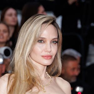 Angelina Jolie - Montée des marches du film « Eddington » lors du 78ème Festival International du Film de Cannes, au Palais des Festivals à Cannes. Le 16 mai 2025
© Jacovides-Moreau / Bestimage