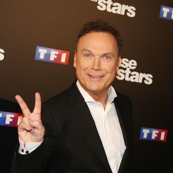 Julien Lepers au photocall de l'émission "Danse Avec Les Stars - Saison 7" à Boulogne-Billancourt, le 28 septembre 2016.
© Denis Guignebourg/Bestimage