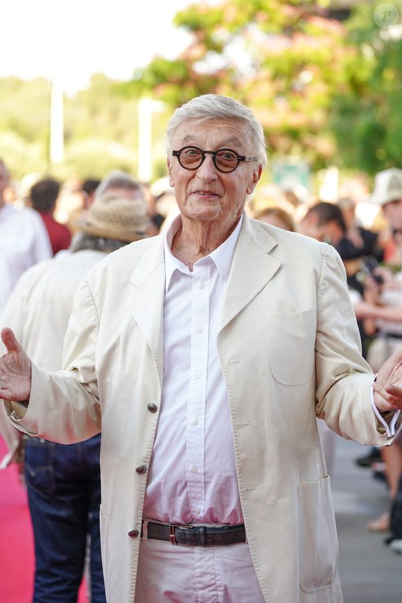 En septembre dernier, Olivier Lejeune annonçait à ses fans être atteint d'un cancer du larynx.

Olivier Lejeune au Festival "Les Hérault du Cinéma et de la Télé 2025" au Cap d'Agde, le 21 juin 2025. 

Photo : Anne-Sophie Guebey / Bestimage
