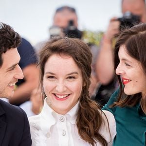 Les deux comédiens sont devenus parents d’une petite fille en 2016.
Jérémie Elkaïm, Anaïs Demoustier et Valérie Donzelli lors du photocall du film "Marguerite & Julien" lors du 68ème festival international du film de Cannes, le 19 mai 2015.
© BORDE-MOREAU / BESTIMAGE