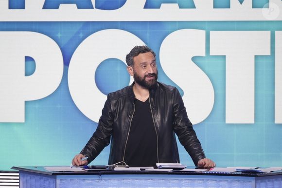 Exclusif - Cyril Hanouna, sur le plateau de l’émission « TPMP » présentée par C.Hanouna et diffusée en direct sur C8, Paris, France, le 24 fevrier 2025. © Jack Tribeca / Bestimage