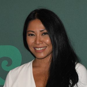 Anggun vit une histoire d’amour avec le photographe Christian Kretschmar.

Anggun - Photocall - Soirée exceptionnelle en l'honneur de Pierre Cardin à l'occasion des 70 ans de sa maison de couture et projection du film documentaire "House of Cardin" suivi d'un cocktail au théâtre du Châtelet à Paris. © Coadic Guirec/Bestimage