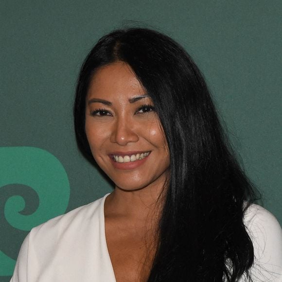 Anggun vit une histoire d’amour avec le photographe Christian Kretschmar.

Anggun - Photocall - Soirée exceptionnelle en l'honneur de Pierre Cardin à l'occasion des 70 ans de sa maison de couture et projection du film documentaire "House of Cardin" suivi d'un cocktail au théâtre du Châtelet à Paris. © Coadic Guirec/Bestimage
