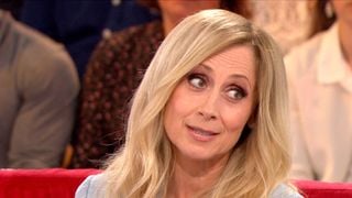 Pensant être en couple avec Lara Fabian un retraité perd plus de 200 000 euros, la chanteuse prend la parole