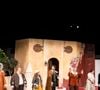 Pour célébrer ses 60 ans de carrière, l'artiste de 78 ans réunit d'ailleurs trois de ses enfants sur scène.

Exclusif - Christophe Vericel, Gersende Perrin, Louis Perrin, Francis Perrin, Clarisse Perrin et la troupe - Représentation de la pièce "L'école des femmes" avec F.Perrin lors du festival de Ramatuelle au théâtre de Verdure le 10 août 2022. 

© Cyril Bruneau / Festival de Ramatuelle / Bestimage