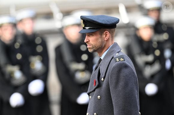 Le prince William, prince de Galles lors de la cérémonie du dimanche du souvenir au cénotaphe de Londres. Royaume-Uni, le 9 novembre 2025. © Zuma Press / Bestimage