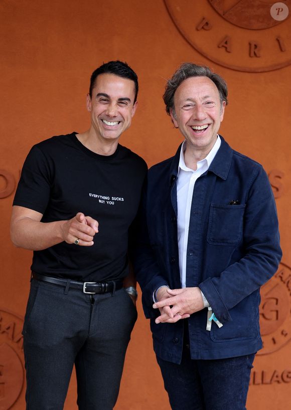 Stéphane Bern et son compagnon Yori Bailleres au village lors des Internationaux de France de Tennis de Roland Garros 2025. Paris, le 29 mai 2025.
© Moreau/Jacovides/Bestimage