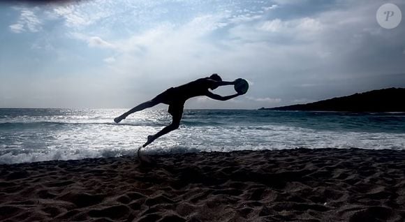 Thierry Neuvic a partagé des photos de son fils Joseph, dont la maman est Jenifer, lors de leurs vacances. Instagram le 21 août 2025.