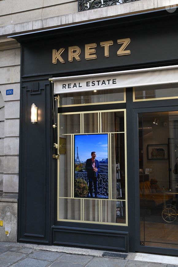 La famille Kretz, rendue célèbre par la série L'Agence diffusée sur Netflix, inaugure sa première agence immobilière physique à Paris, dotée de six pièces au 100 rue du Bac, dans le 7ème arrondissement de Paris, France, le 2 février 2026. © Lionel Urman/Bestimage