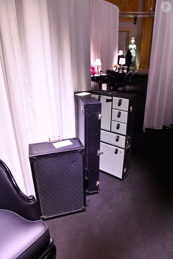 Illustration des biens du couturier Karl Lagerfeld, disparu le 19 février 2019, présentés au public dans le cadre d'une vente aux enchères organisée par la maison Sotheby's, au One Monte Carlo à Monaco du 3 au 5 décembre 2021.
© Bruno Bebert / Bestimage