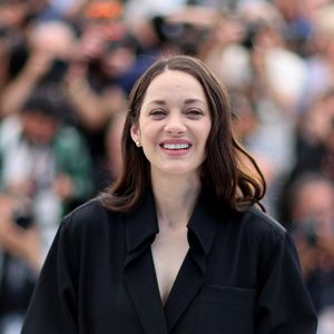 Marion Cotillard au photocall du film "Karma" lors du 79ème Festival International du Film de Cannes (12 - 23 mai 2026), le 16 mai 2026.
© Jacovides / Moreau / Bestimage