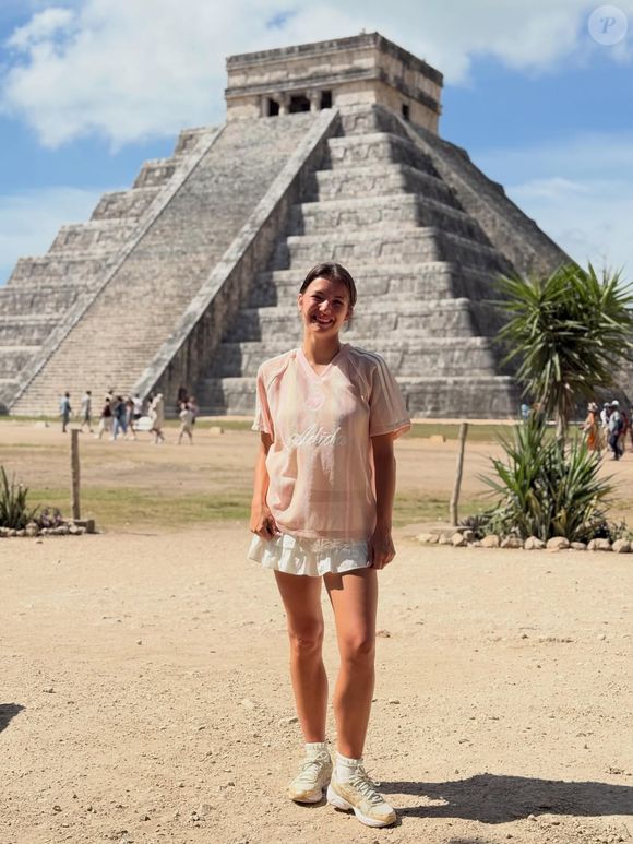 Entre plages, visites culturelles et baignades, la jeune femme est apparue totalement ressourcée.

Elsa Bois partage des photos de son voyage au Mexique.