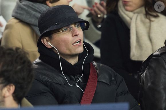 Raphaël Quenard - Célébrités dans les tribunes lors du match de Ligue 1 McDonald's opposant le Paris Saint-Germain (PSG) à l'Olympique de Marseille (OM) - (3-1) au Parc des Princes à Paris le 16 mars 2025. © Cyril Moreau/Bestimage