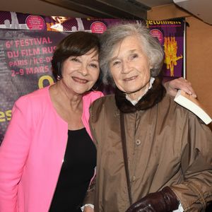 Exclusif - Macha Méril et l'une de ses soeurs - 6éme Festival du film Russe au cinéma Le Balzac avec  la présentation du livre de M. Méril  "Vania, Vassia est la fille de Vassia) et la projection du film "Dans ce Pays là" à Paris le 4 mars 2020. © Coadic Guirec/Bestimage