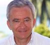 L’opération a été annoncée le 29 novembre 2019. 

Archives - Portrait de Bernard Arnault à Saint-Tropez. Le 3 août 2001