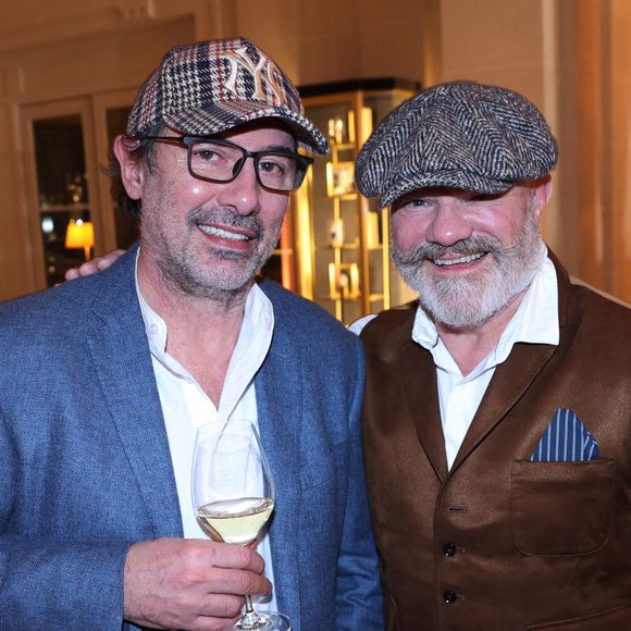 Paul Pairet et Philippe Etchebest assistent au "Gala d'hiver  du Peninsula à Paris, le 28 novembre 2024 à Paris, France. Photo par Jerome Dominé/Abaca