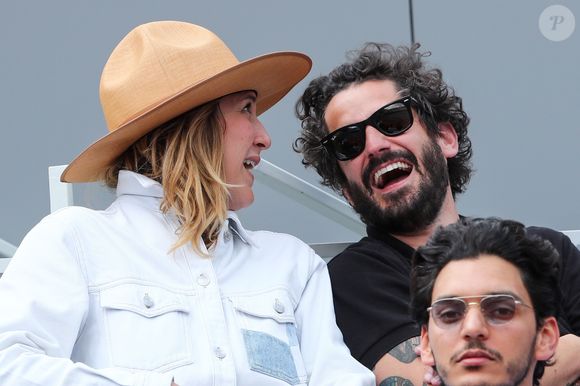Daphné Bürki et son mari Gunther Love dans les tribunes des internationaux de France de tennis de Roland Garros à Paris, France, le 6 juin 2019. © Jacovides-Moreau/Bestimage