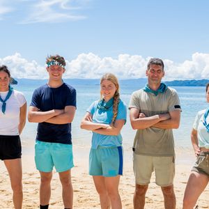 L'amour aurait-il encore frappé sur le tournage de la nouvelle saison de "Koh-Lanta" ? 

La tribu du Sud dans "Koh-Lanta, La Revanche des 4 Terres"