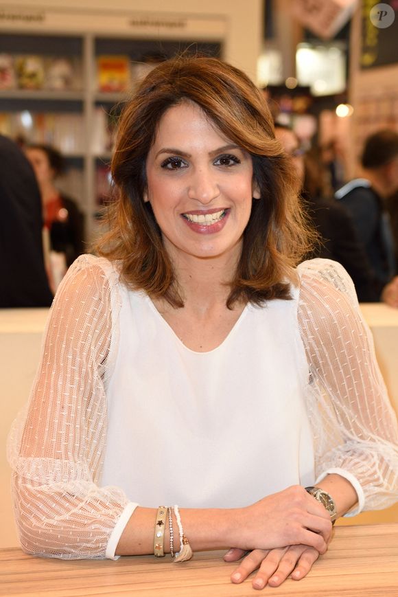 Sonia Mabrouk assistant au Salon Du Livre de Paris 2017 (Paris Book Fair 2017) qui s'est tenu à la Porte de Versailles à Paris, France, le 26 mars 2017. Photo par Alban Wyters/ABACAPRESS.COM