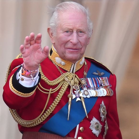 King Charles (le roi Charles III d’Angleterre) assiste à Trooping the Colour au palais de Buckingham, à Londres (Royaume-Uni), le 13 juin 2026. © Julien Burton / Bestimage