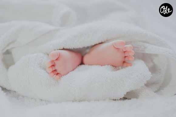 Selon le psychanalyste Christian Richomme, entretenir son couple est indispensable pour traverser sereinement les défis de la parentalité.

Photo prise par Fe Ngo / Unsplash
